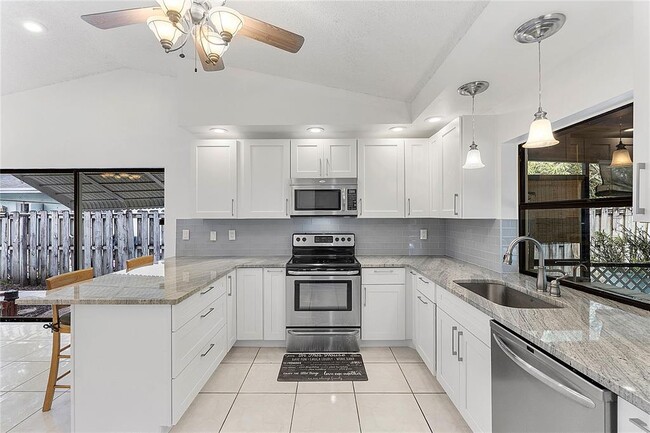 Building Photo - 8241 NW 54th Ct