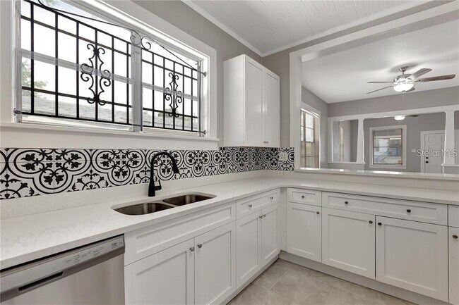Foto del edificio - 2523 W Spruce St