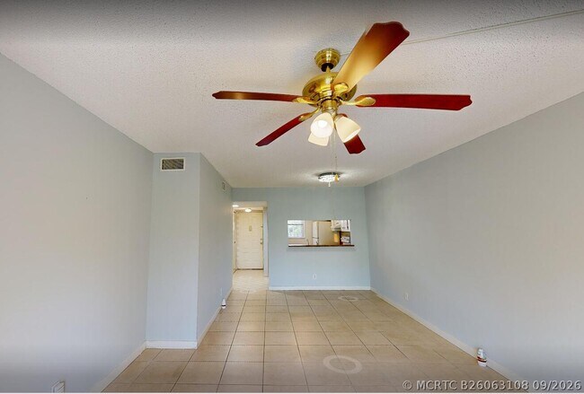Building Photo - 7142 Golf Colony Ct