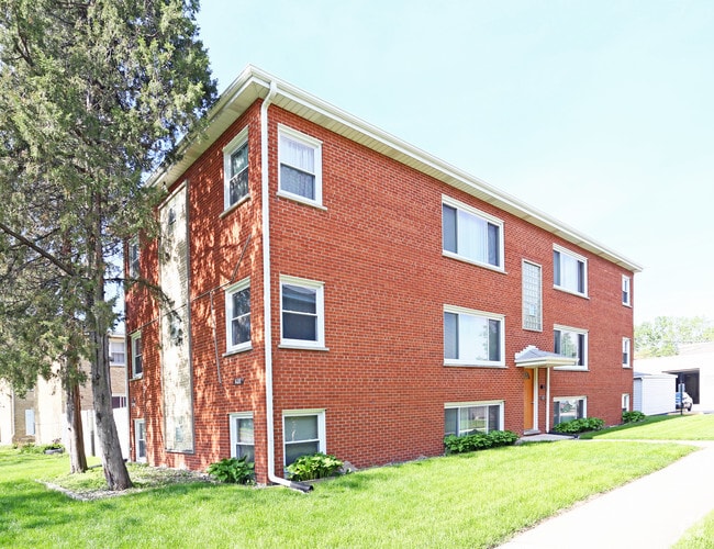Building Photo - 630 S Iowa Ave