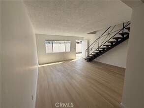 Building Photo - 2104 Carnegie Ln