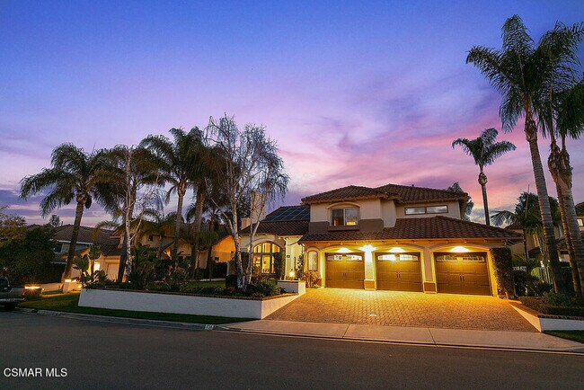 Foto del edificio - 136 Heath Meadow Pl
