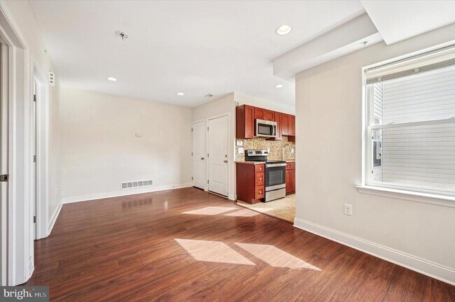 Building Photo - 1421 N 18th St