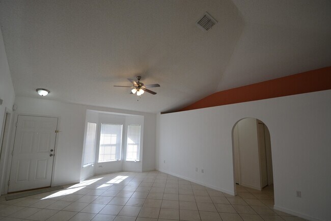 Foto del edificio - 3 BR/2BA HOME IN SE PALM BAY
