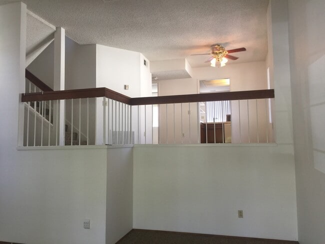 Building Photo - Dual Master Condo in Bluffs of Fox Run!