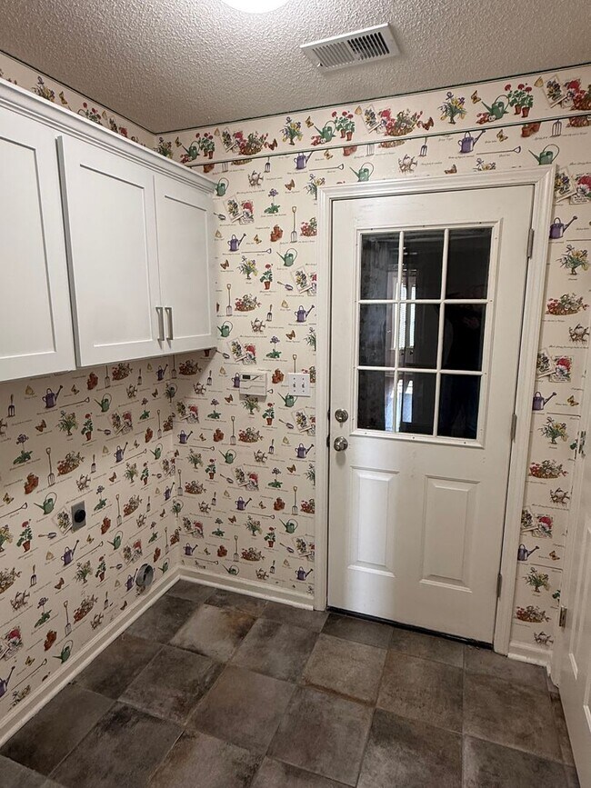 Building Photo - 1147 Junco Cove