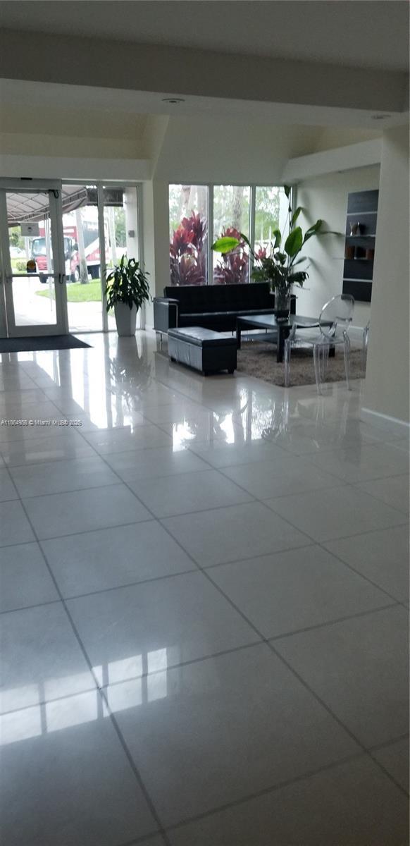 Foto del edificio - 120 Lakeview Dr