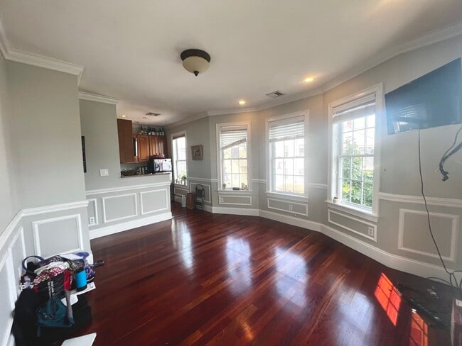 Foto del edificio - 613 Dorchester Ave
