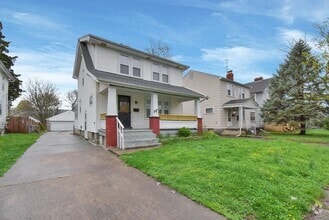 Building Photo - 552 S Terrace Ave