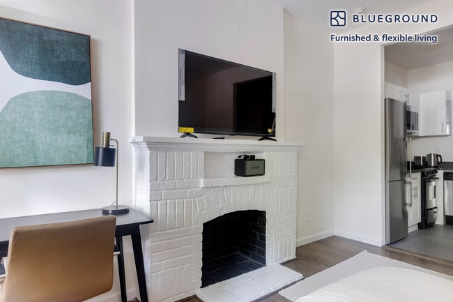 Building Photo - 26 Jane St