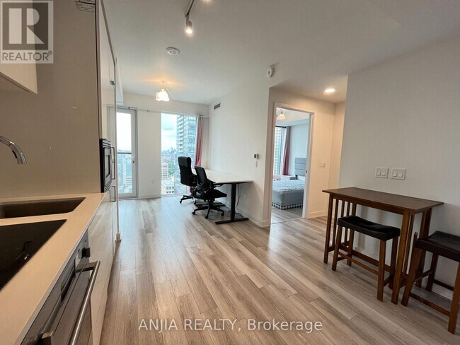 Photo du bâtiment - 238 Simcoe St