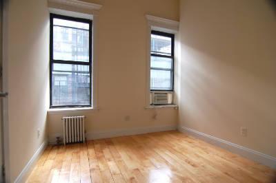Building Photo - 336 E 18th St