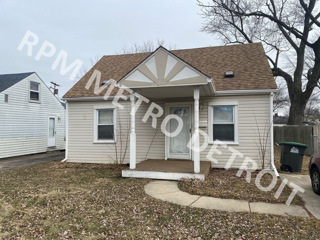 Primary Photo - 3 Bedroom Bungalow in Taylor