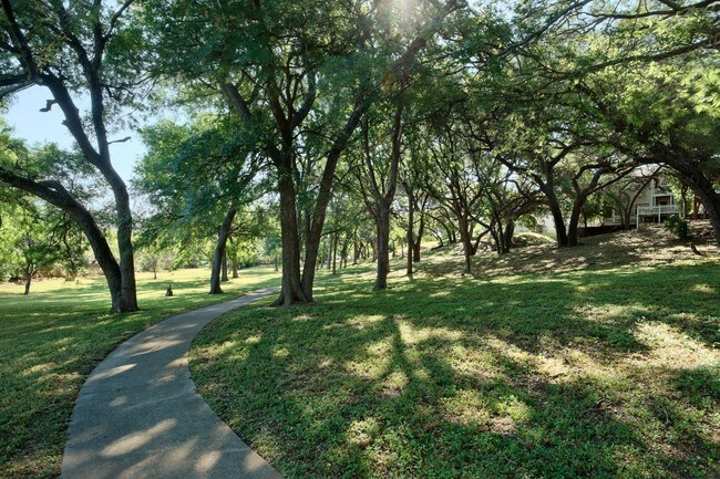 Pista para correr - River Crossing Townhomes