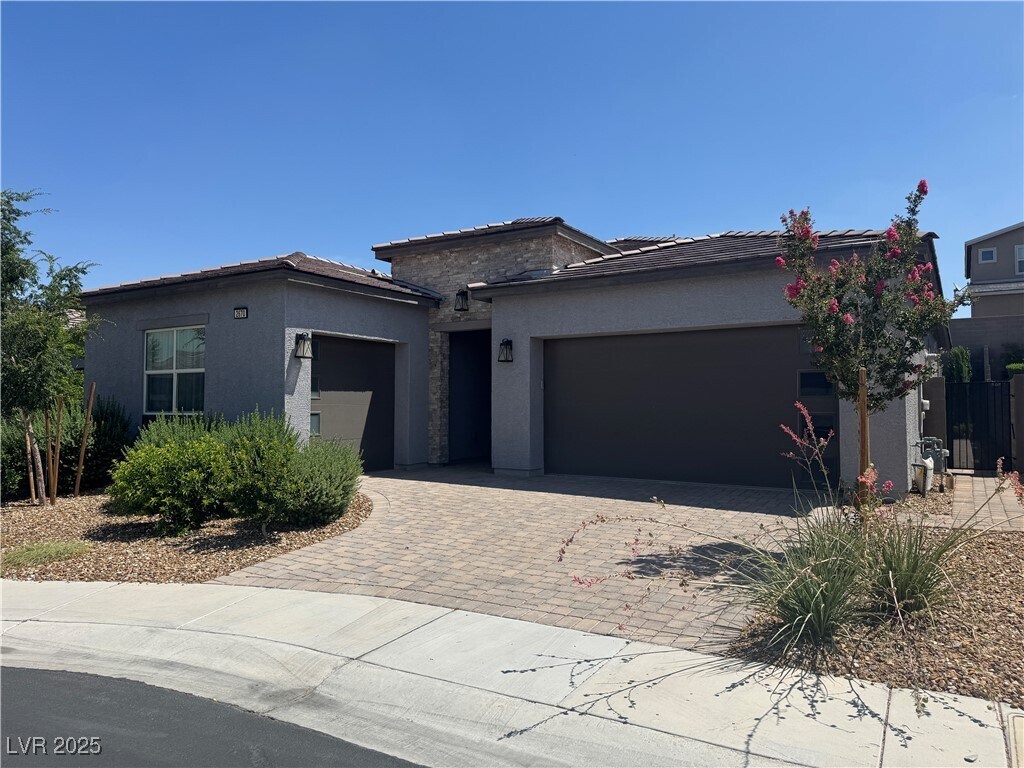 Foto principal - 2670 Summit Springs St
