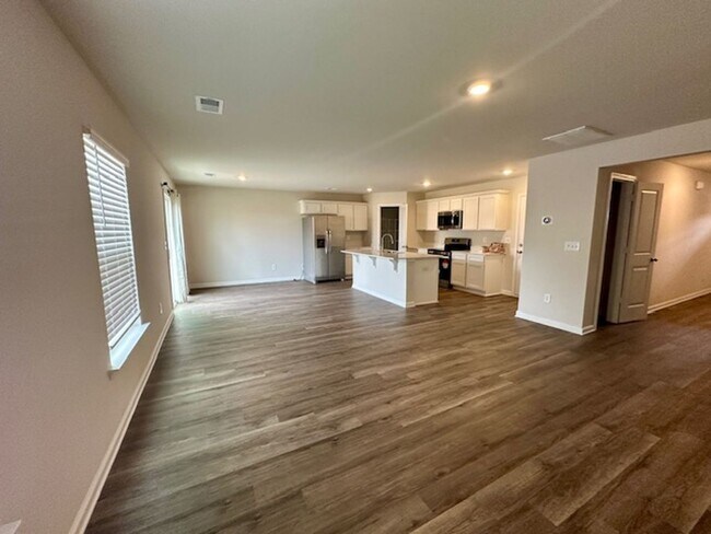 Foto del edificio - New 4-Bed, 2.5-Bath Home in Hopkins with Modern Amenities & Community Perks ~ Minutes To Fort Jac...
