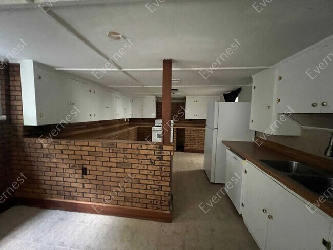 Foto del edificio - 1029 Waverly St