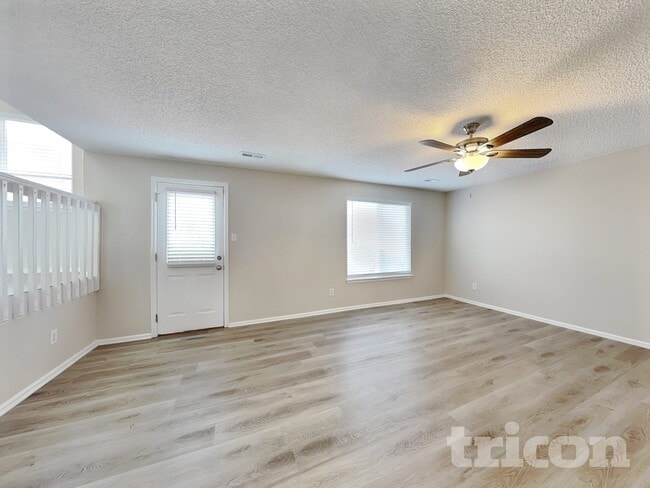 Building Photo - 1631 W 135th Dr