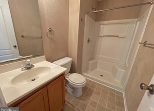 Building Photo - 45292 Rumsford Ln