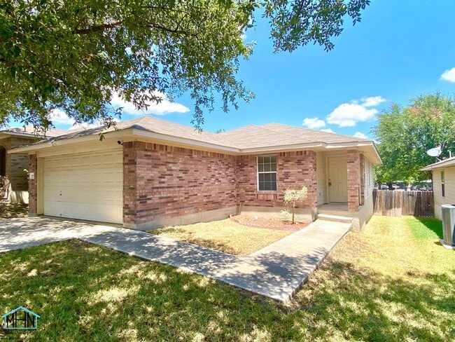Inviting, Bright, Fresh, and Ready to Welc... - Inviting, Bright, Fresh, and Ready to Welc... House