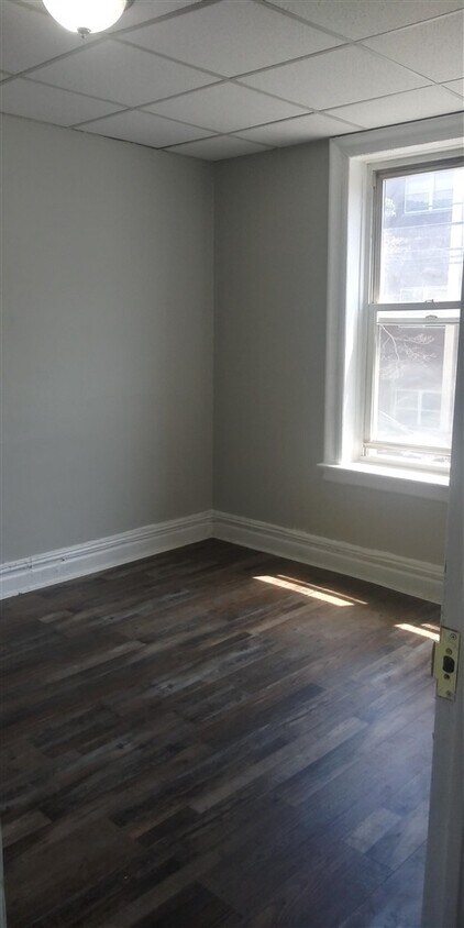 Primary Photo - 16 Cottage St