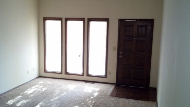 Foto del edificio - 2200-2202 S. Lori Ln.