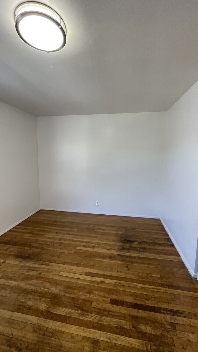 Foto del edificio - 2473 Silver Lake Blvd