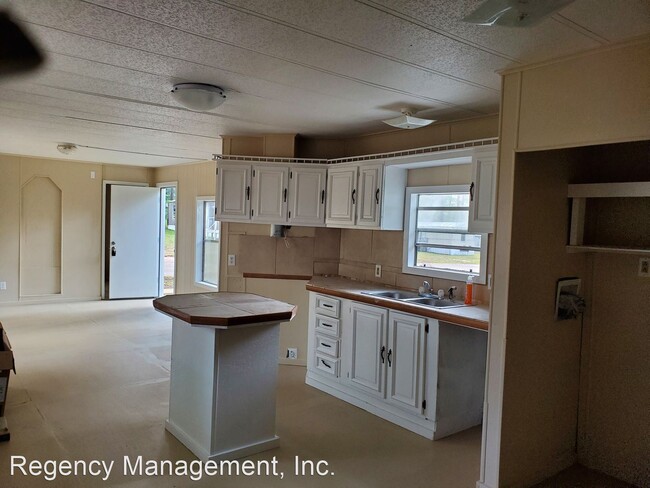 Foto del edificio - 6093 Andrews Ave