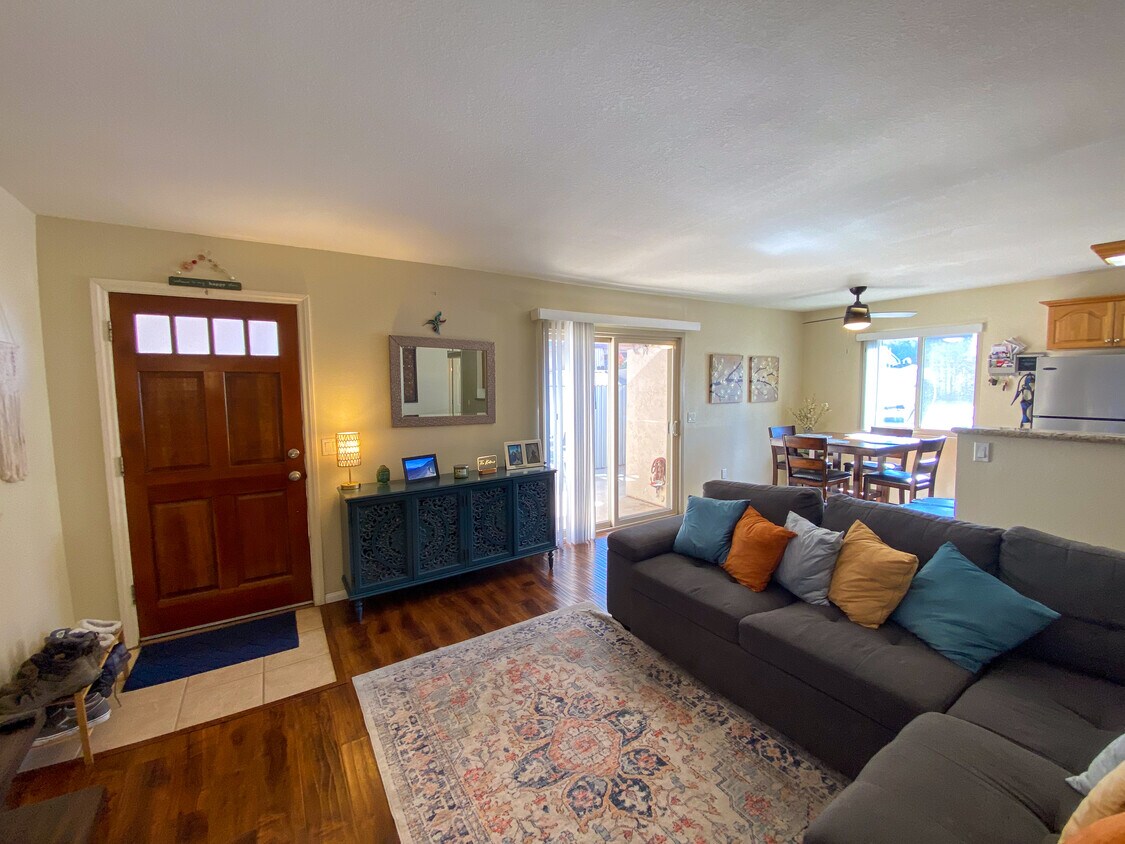 Foto principal - 2616 Alpine Blvd