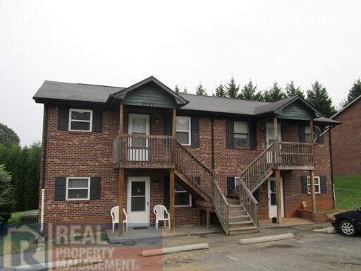 Primary Photo - 2567 Green Oaks Ct SE