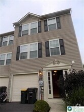 Building Photo - 1145 Sparrow Way