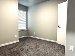 Building Photo - 2706 Star Peak Dr