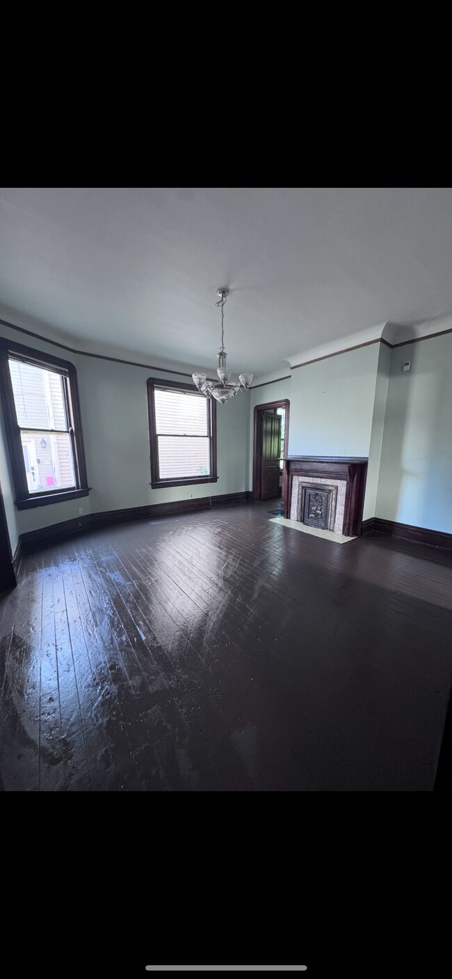 Building Photo - 109 N 7th St