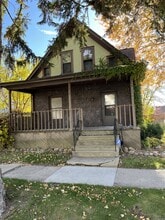 Building Photo - 1757 Wood St