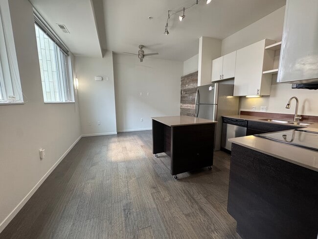 Kitchen - Hazel 8 Apartments