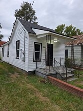 Building Photo - 837 Beal St