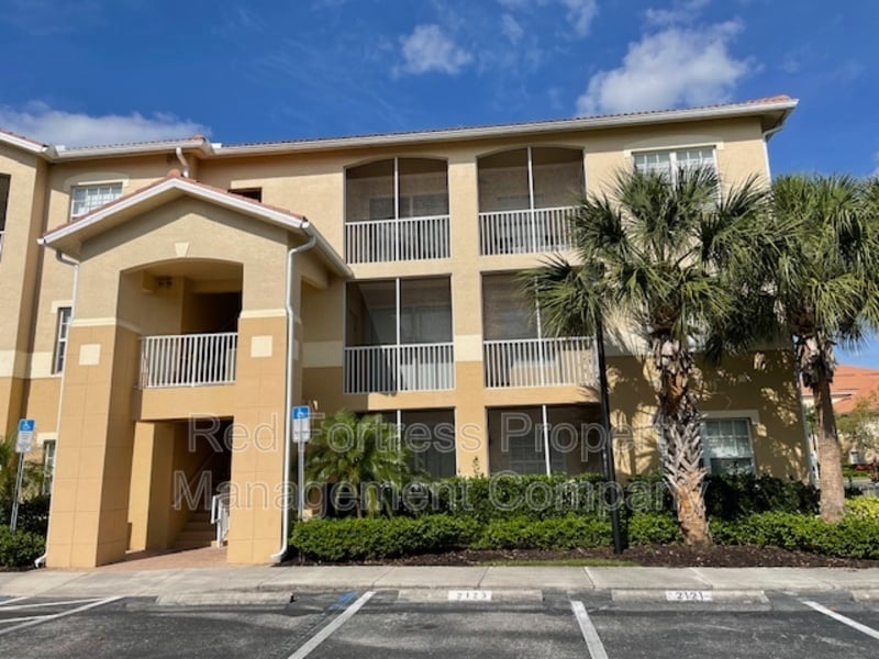 Building Photo - 9005 Colby Dr
