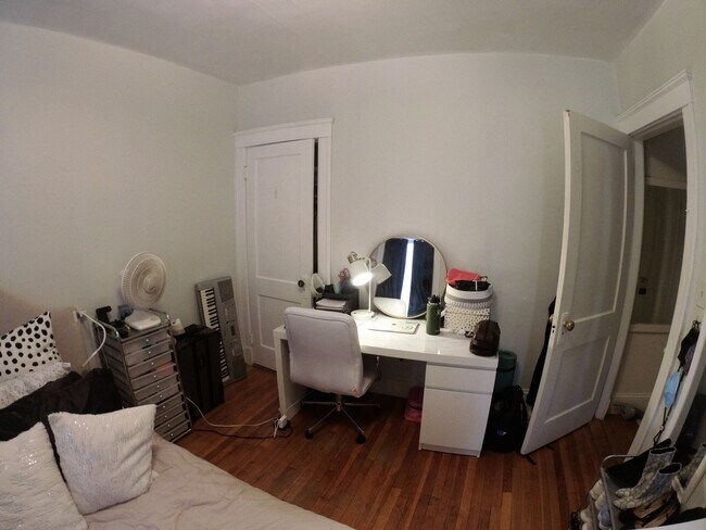 Building Photo - HOT BROOKLINE LISTING!!!!!