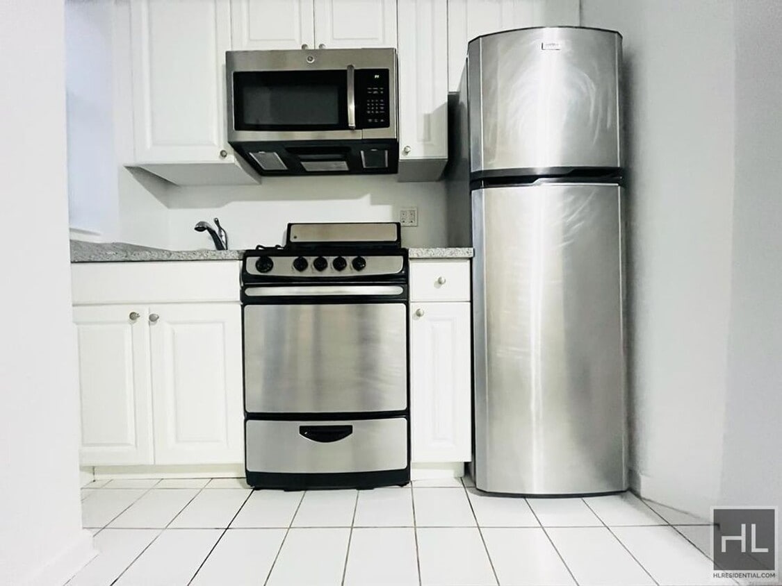 Building Photo - AMSTERDAM AVENUE