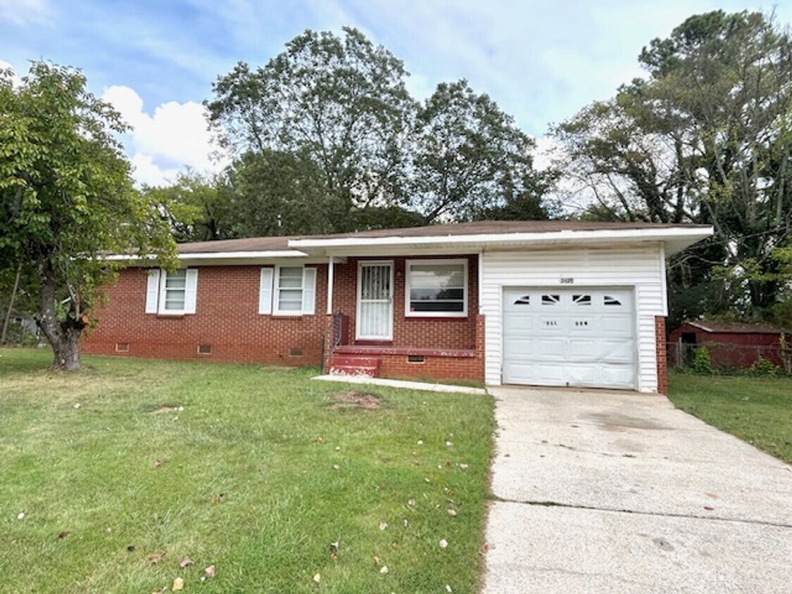 Primary Photo - Charming 3-Bedroom Home in Huntsville