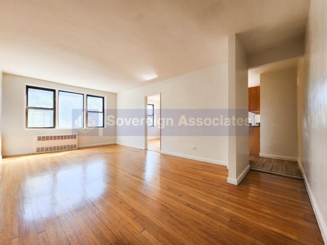 Foto principal - 2 bedroom in BRONX NY 10461