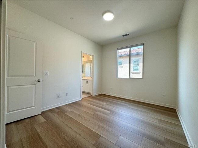 Building Photo - 98 Fuchsia, Lake Forest, CA 92610 - 3 BR 3...