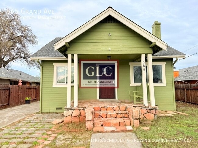 Photo - 565 Grand Ave House