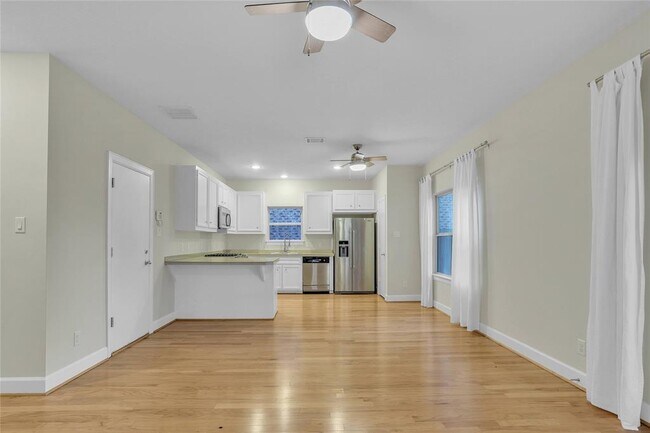 Foto del edificio - 919 E 36th St