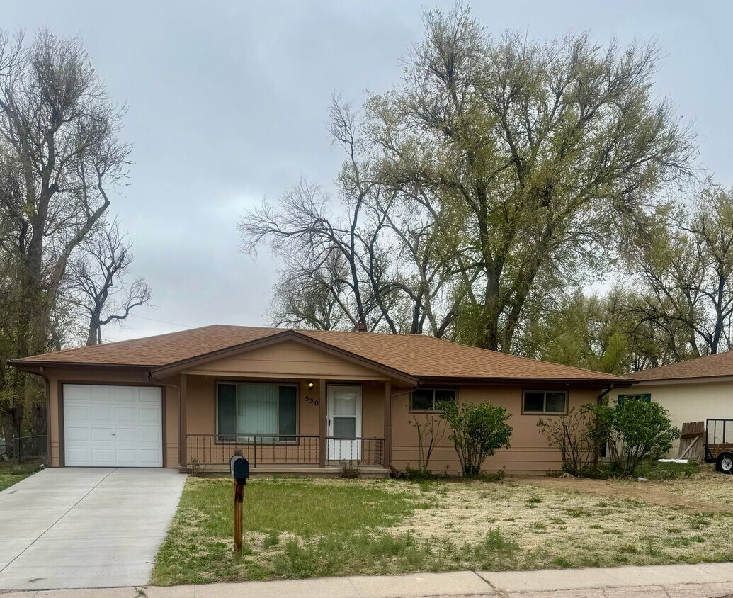 Foto principal - Lovely 3 bedroom Rancher in Widefield