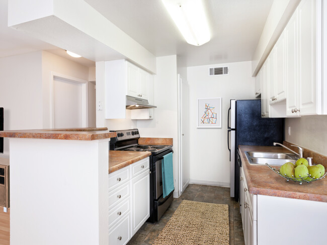 Kitchen - eaves Walnut Creek