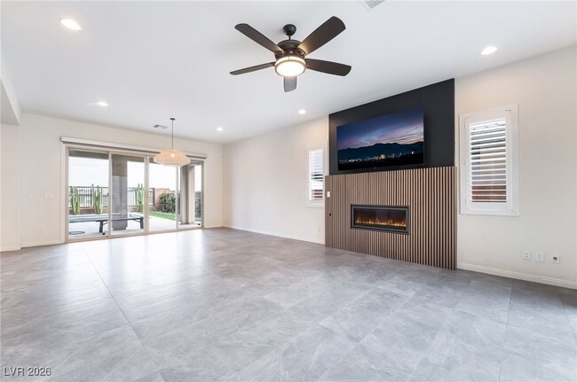 Building Photo - 6348 Skystone St