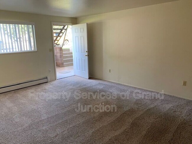 Foto del edificio - 2857 Elm Cir