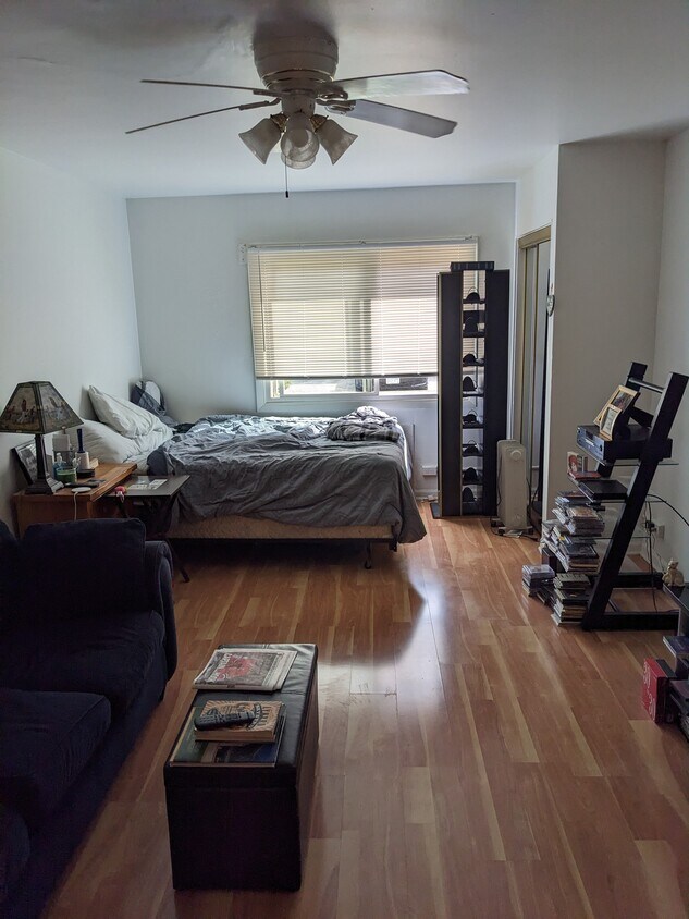 Primary Photo - 318 Chicago Ave