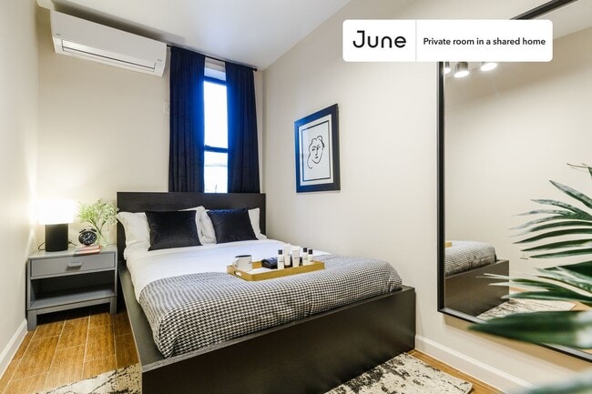 Building Photo - Room in Shared 3 bed/1 bath home in Chinatown